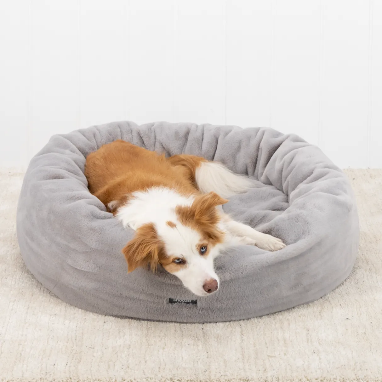 Luxe Fur Cuddler Dog Bed